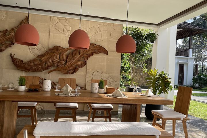 Dining 50 of 80