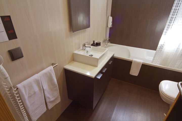 Room 21 of 56