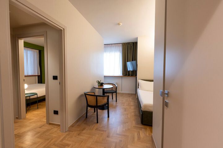Room 20 of 74