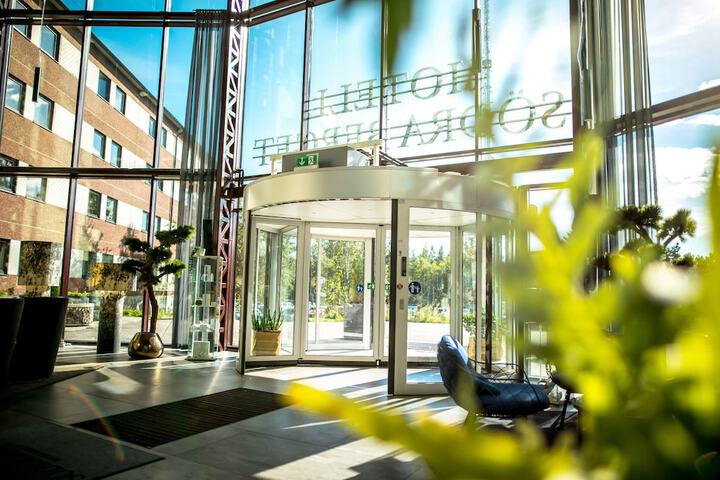 Guest Lobby