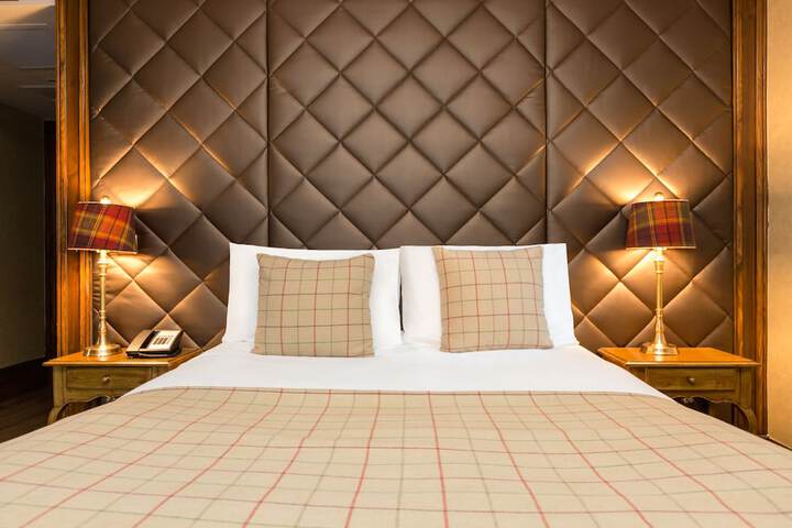 Room 42 of 194