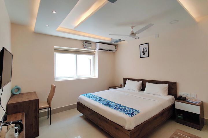 Room 6 of 27