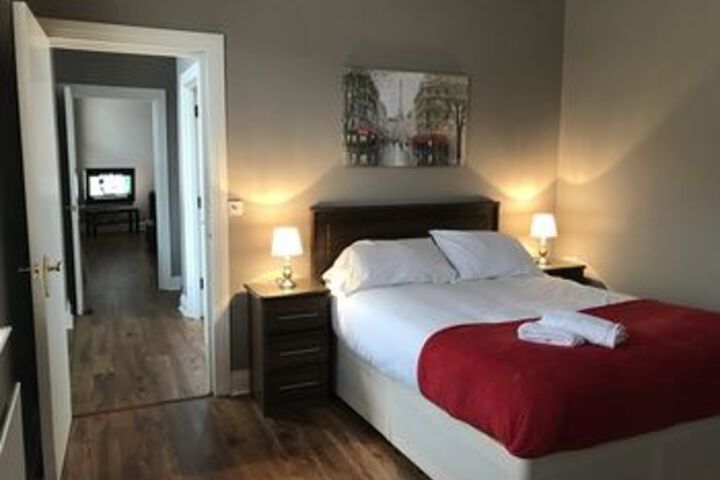 Room 14 of 16