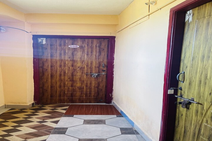 Room 28 of 28