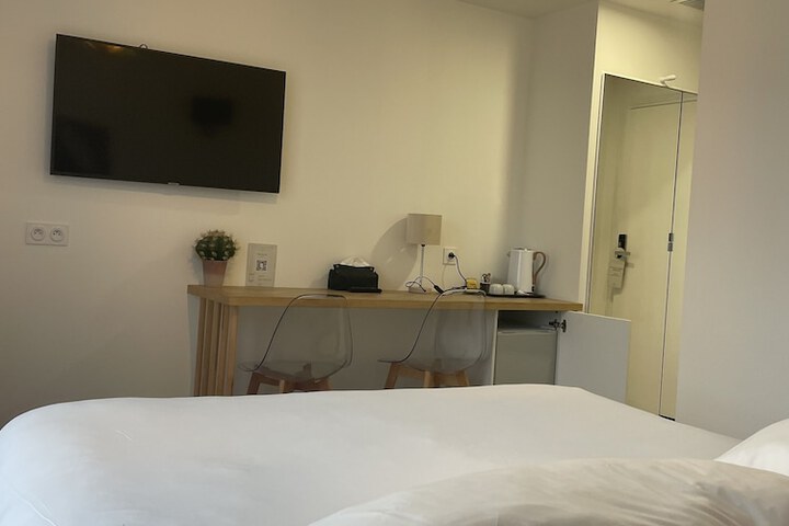 Room 31 of 83