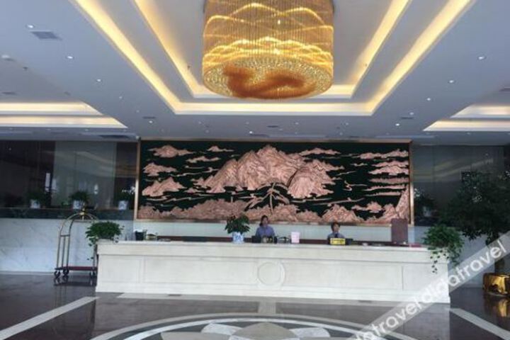 Hotel Interior 10 of 27