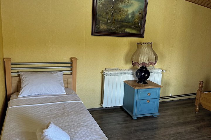 Room 40 of 83