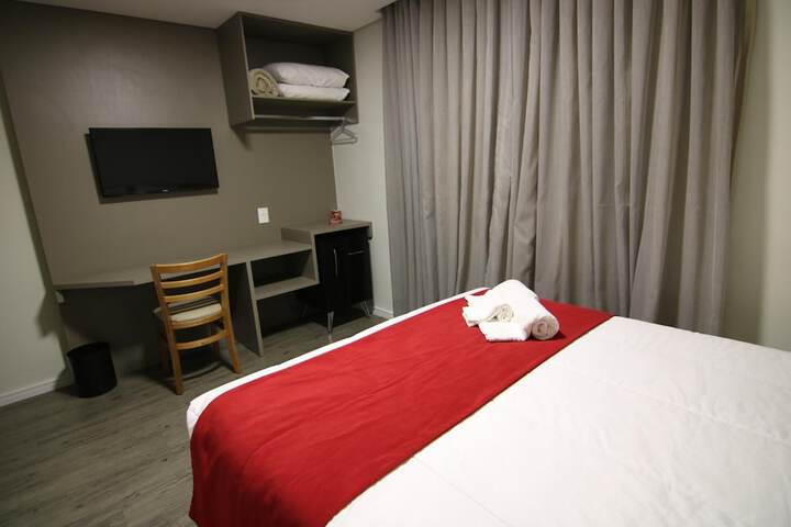 Room 9 of 48