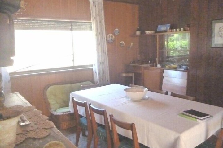 Room 12 of 36