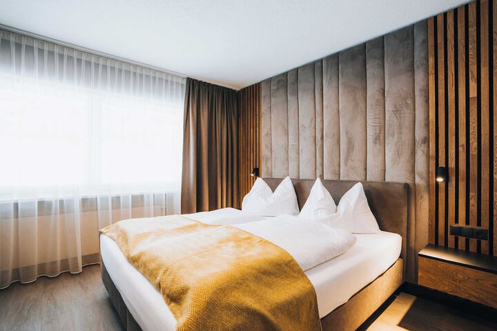Room 100 of 505