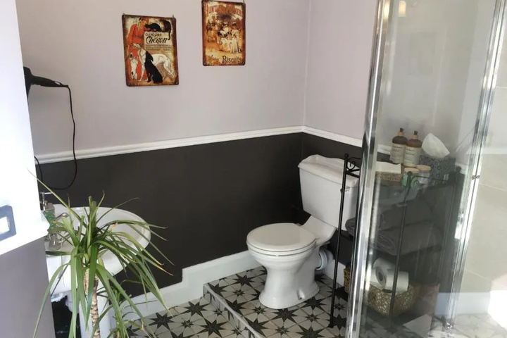 Room 12 of 12