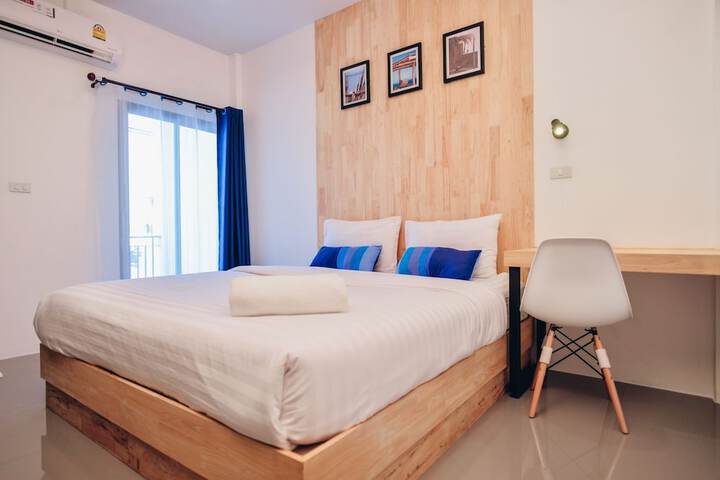 The Cozy Hotel