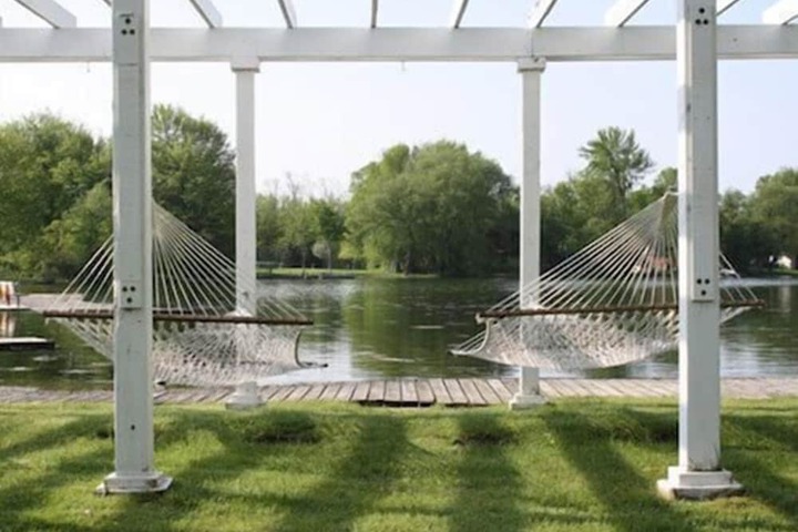 Sundeck 29 of 35