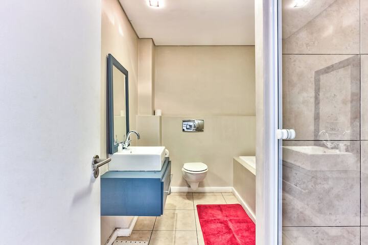 Room 21 of 27
