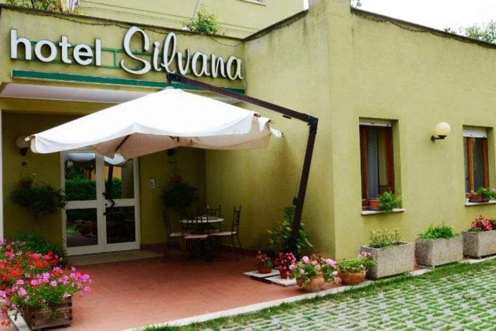 HOTEL SILVANA