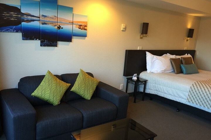 Room 17 of 39