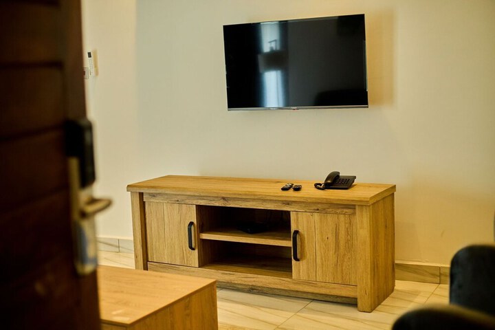 Room 16 of 144