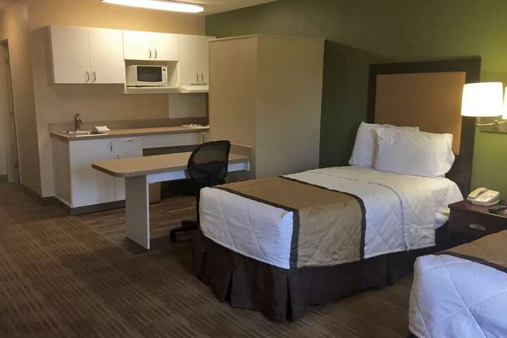 Suite 4 of 20