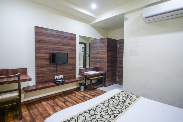 Room 6 of 38