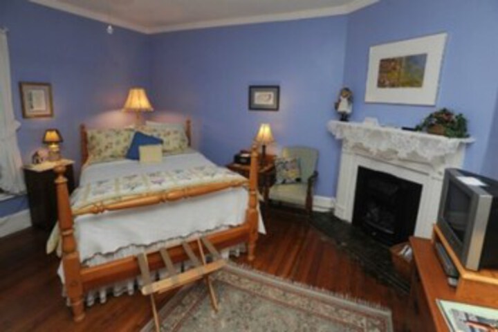 Room 18 of 43