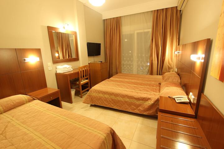 Room 34 of 85