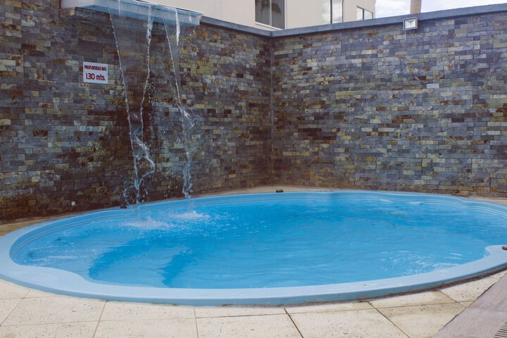 Pools & Facilities