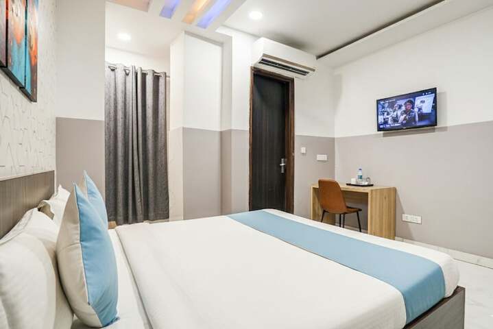 Room 12 of 35