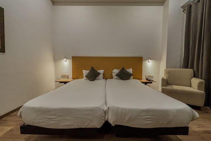 Room 16 of 48