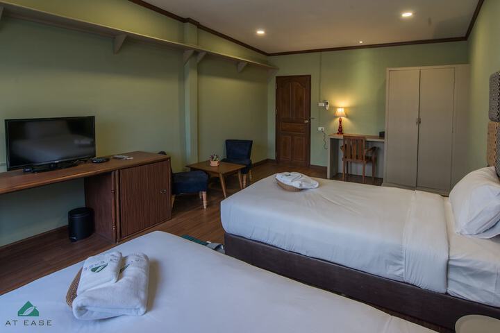 Room 6 of 44