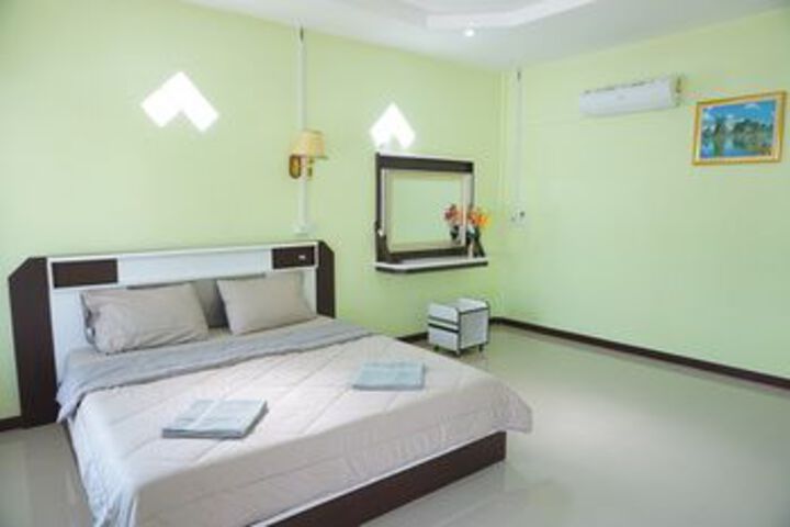 Room 17 of 29