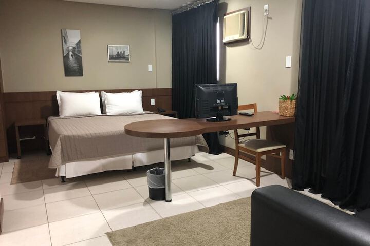Room 12 of 24