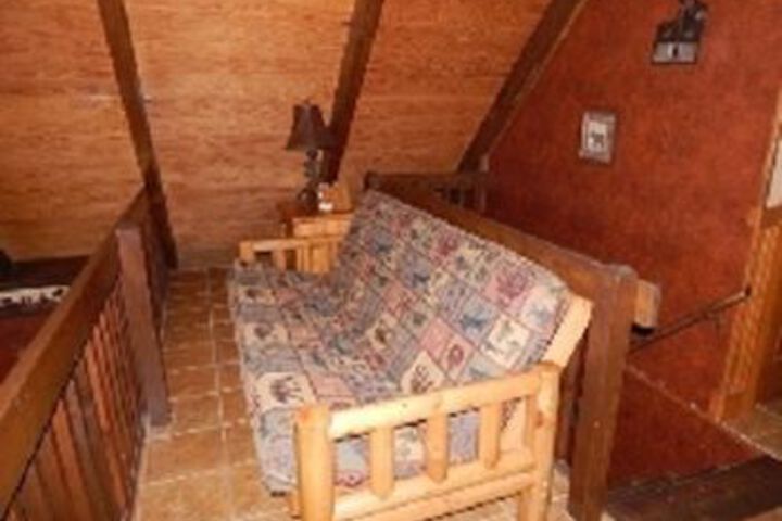 Room 8 of 12
