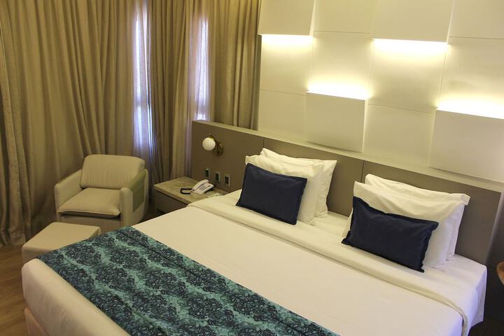Room 11 of 47