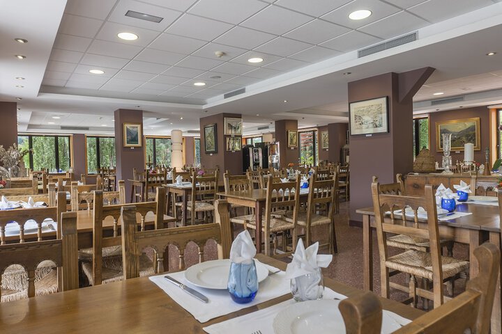 Dining 52 of 91