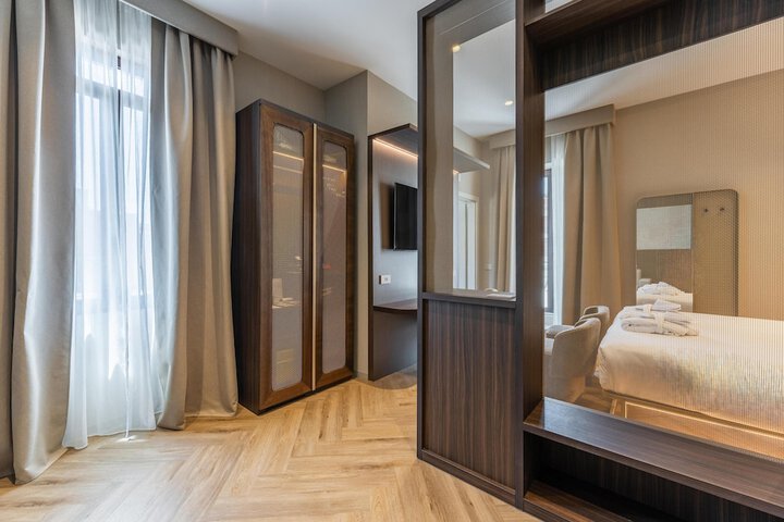 Room 43 of 110