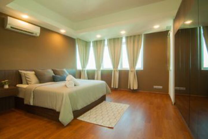 Room 7 of 26
