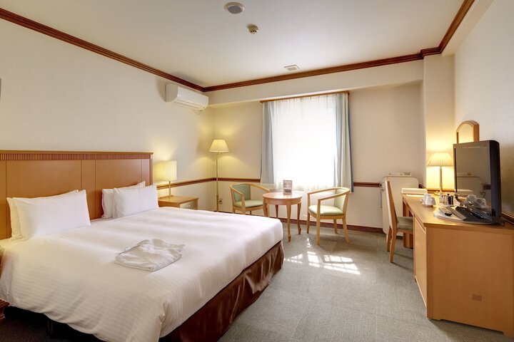 Room 14 of 115