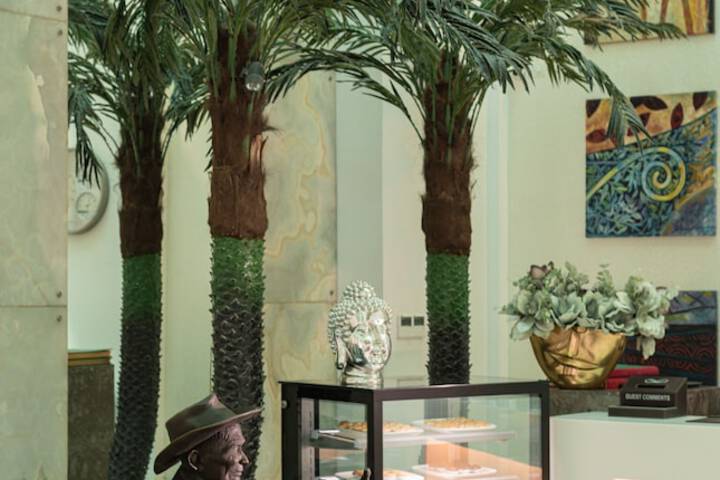 Entrance & Lobby
