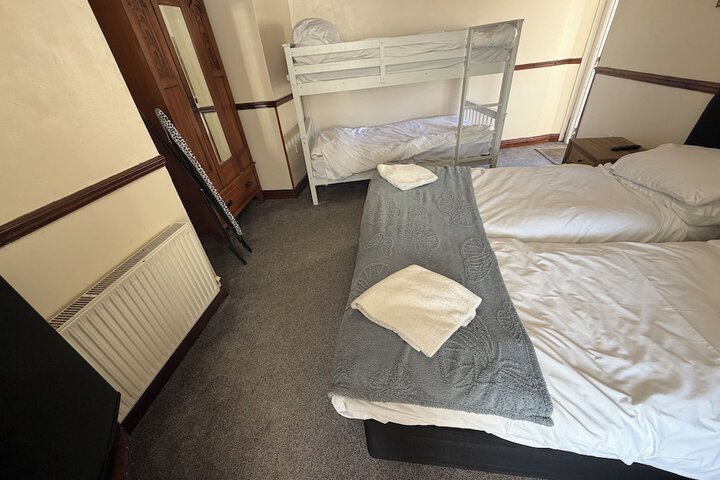 Room 7 of 29