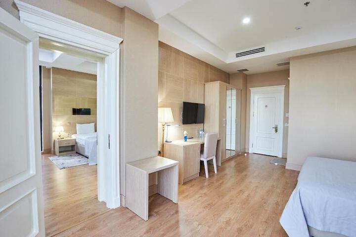Room 21 of 30