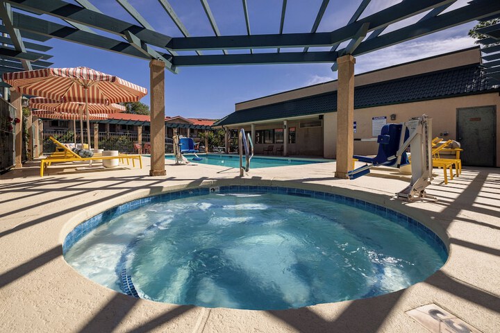 Pool 38 of 42