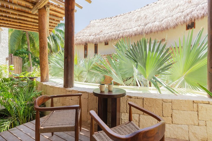 Hotel Exterior 157 of 159