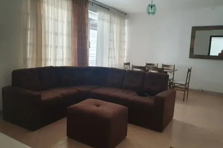 Room 8 of 13