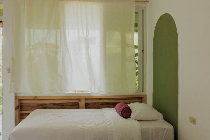 Room 21 of 148