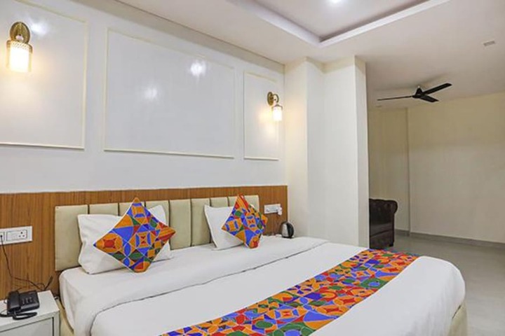 Room 8 of 26