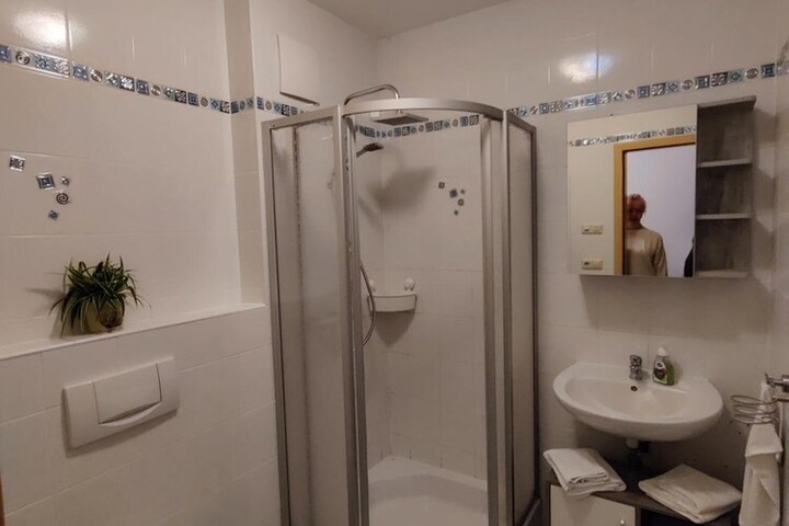 Room 16 of 31