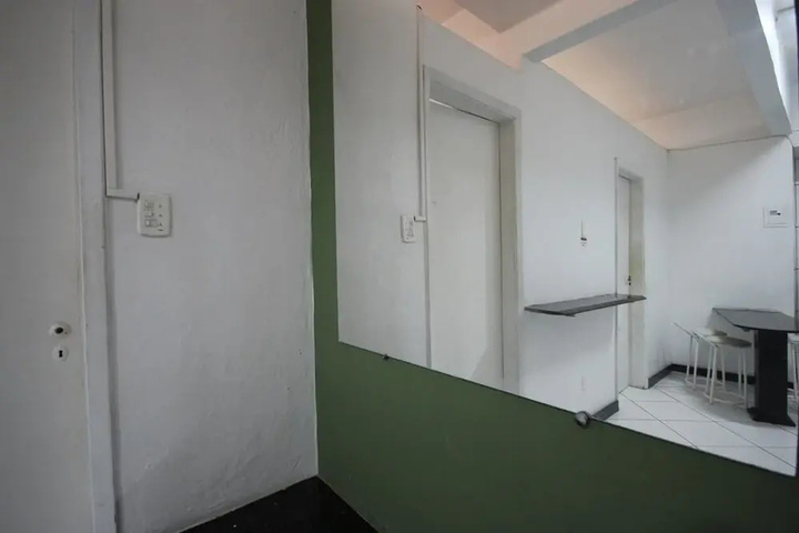 Room 11 of 17