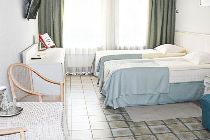 Hotel A108 27 Km
