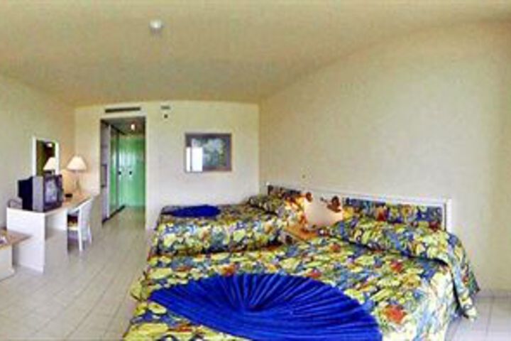 Room 12 of 35