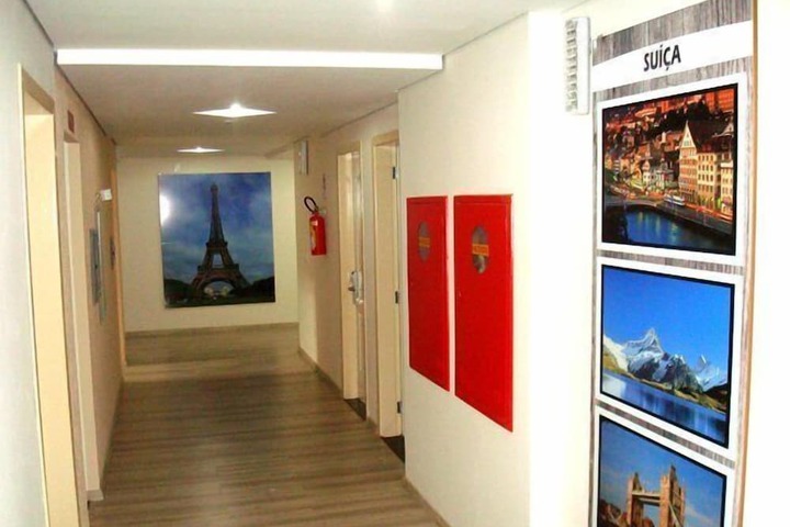 Ballroom/Hall 38 of 52